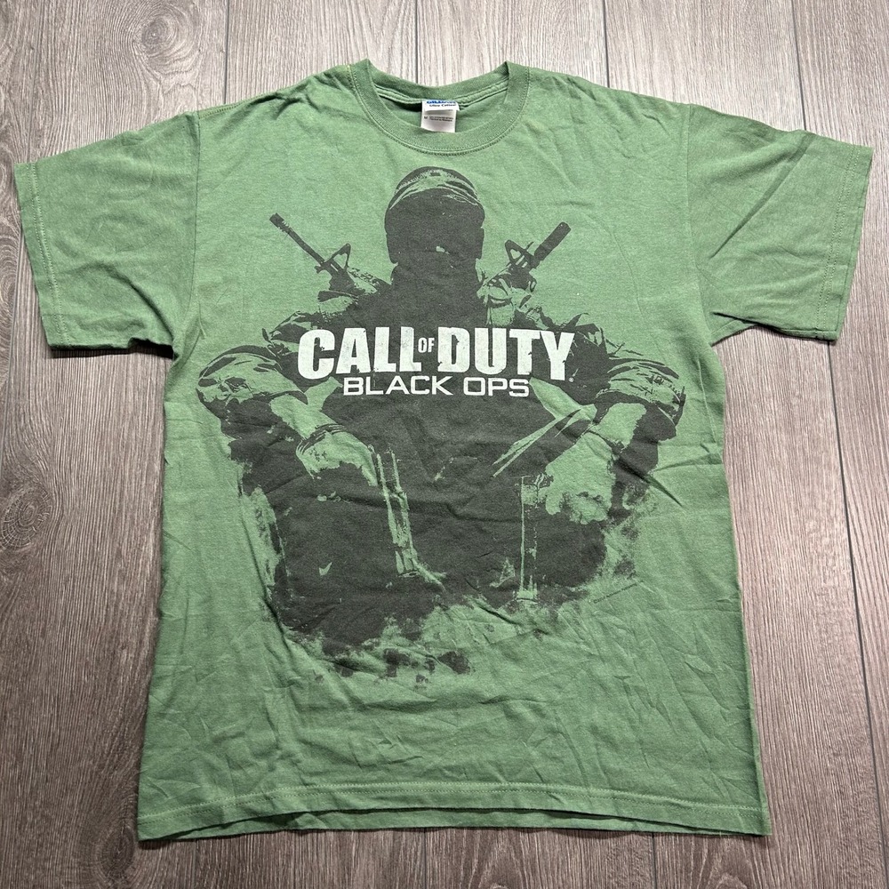 Call of Duty Black Ops Graphic T-Shirt Mens Medium Green Gildan Ultra Cotton Tee